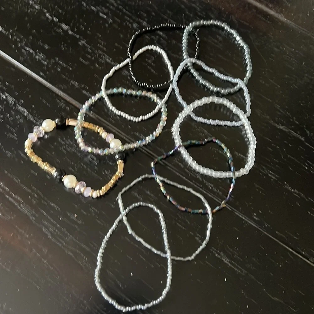 Black/gray bracelet stack set-NWT